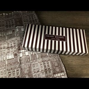 Henri Bendel Box w Tissue